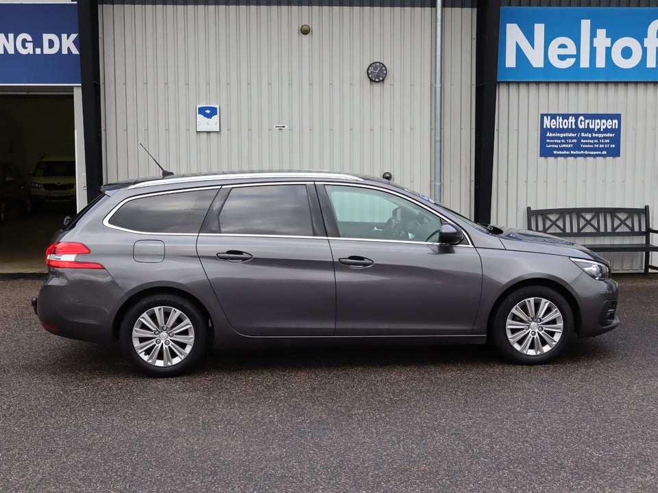 Peugeot 308 1,2 PureTech 130 Selection Sky SW 5d