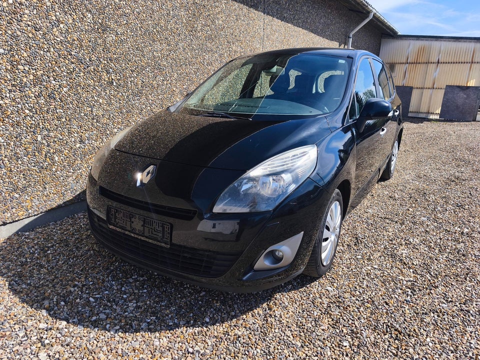 Renault Grand Scenic III 1,9 dCi 130 Dynamique 7prs 5d