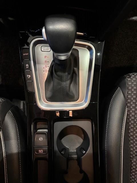 Kia Ceed 1,4 T-GDi Collection DCT 5d