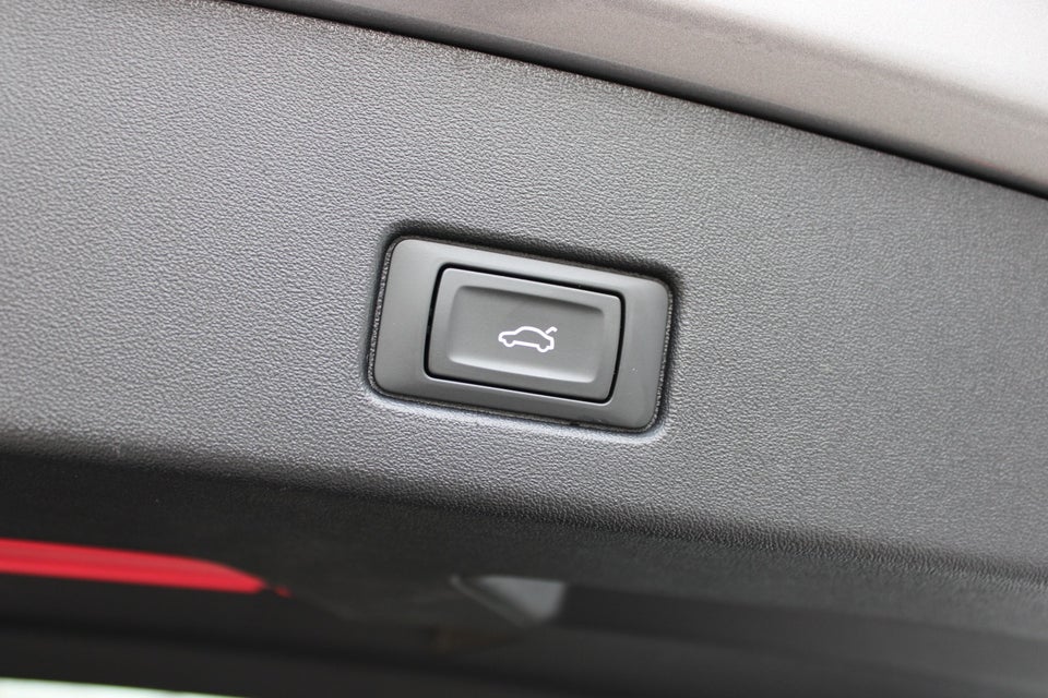 Audi Q4 e-tron 45 S-line 5d