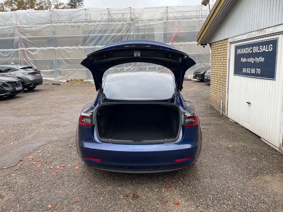 Tesla Model 3 Standard Range+ RWD 4d