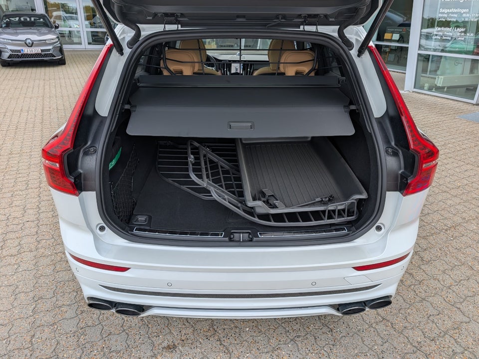 Volvo XC60 2,0 T8 ReCharge Ultimate Dark aut. AWD 5d