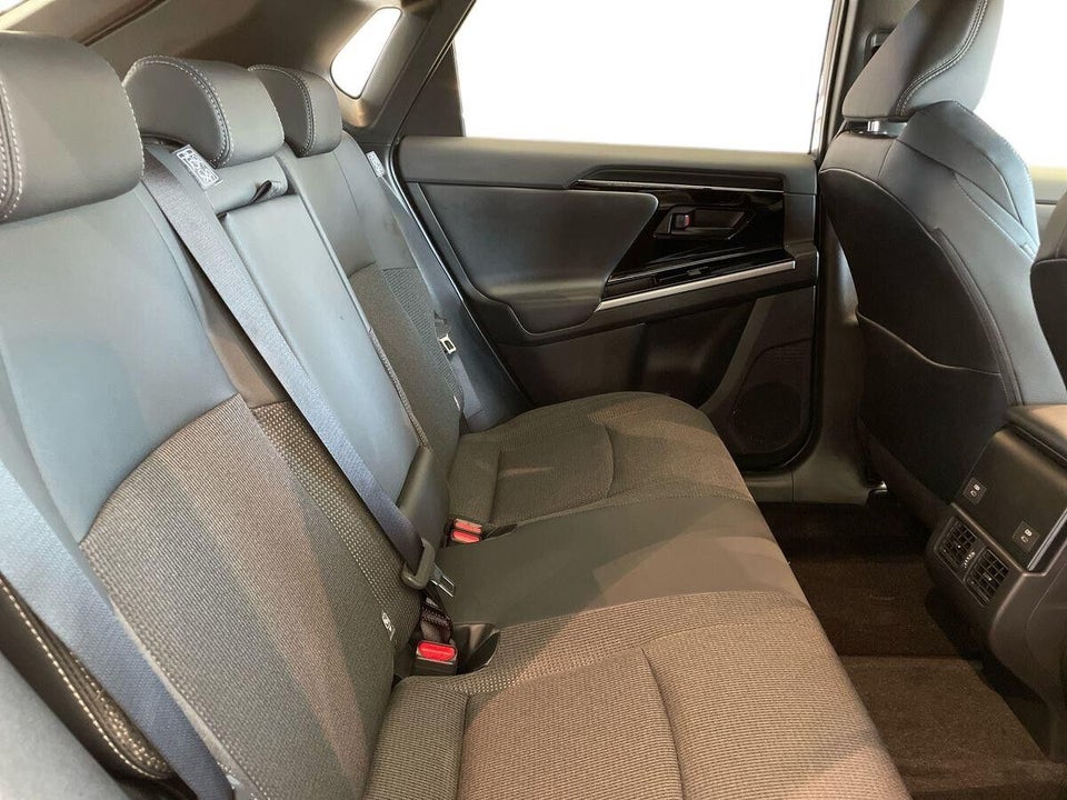 Toyota bZ4X Executive 5d