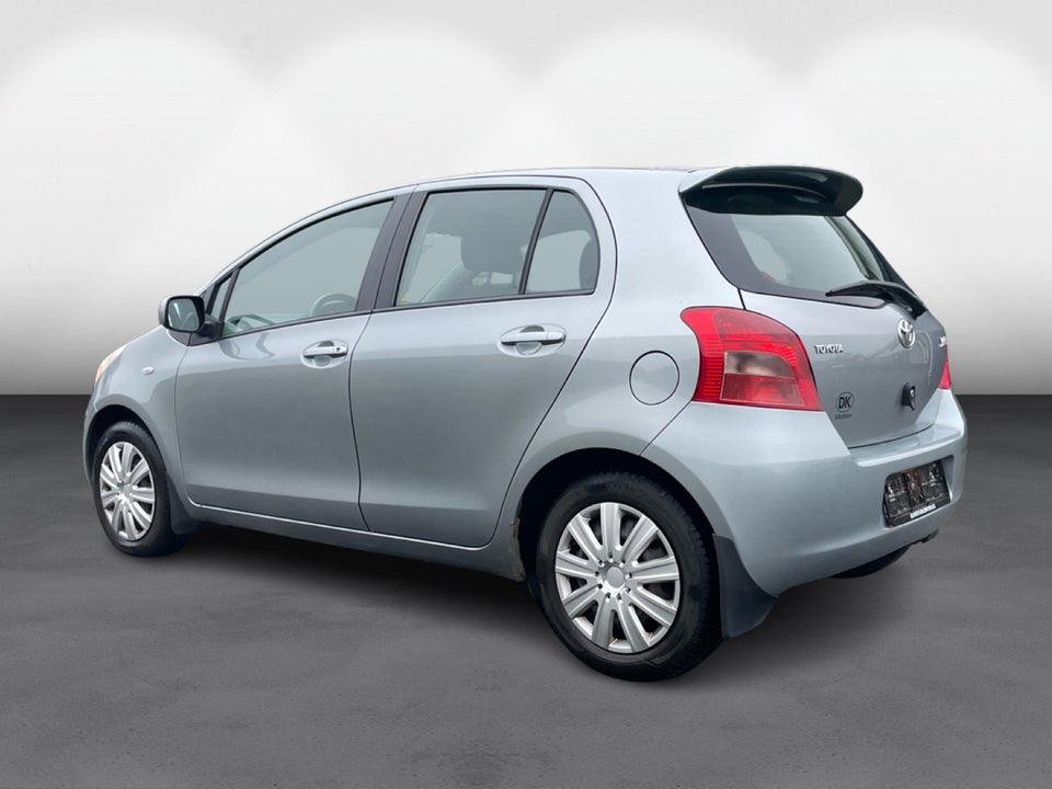 Toyota Yaris 1,3 Luna 5d