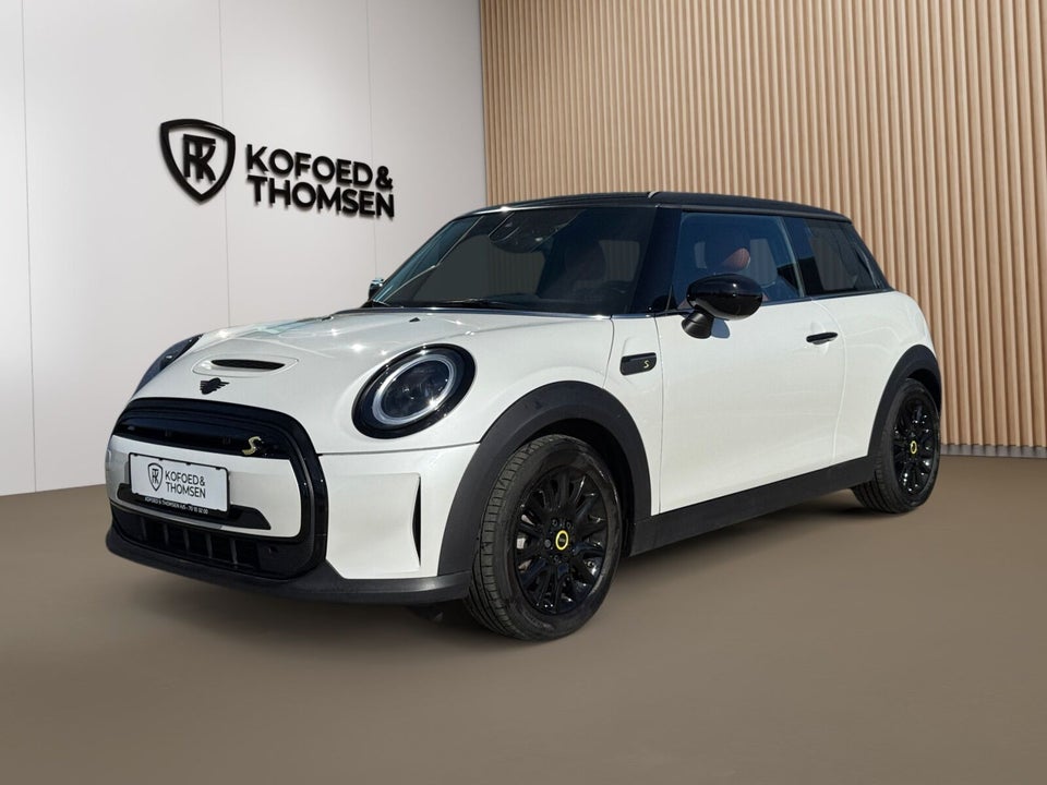 MINI Cooper SE Essential 3d