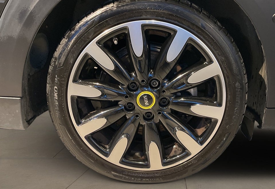 MINI Cooper SE Yours Trim 3d