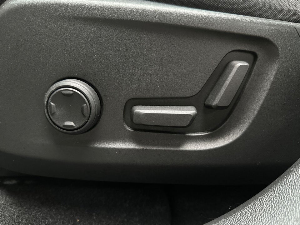 Volvo XC40 P8 ReCharge Twin Pro 5d