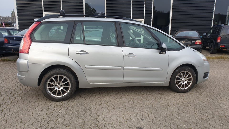 Citroën Grand C4 Picasso 1,8 16V Prestige 7prs 5d