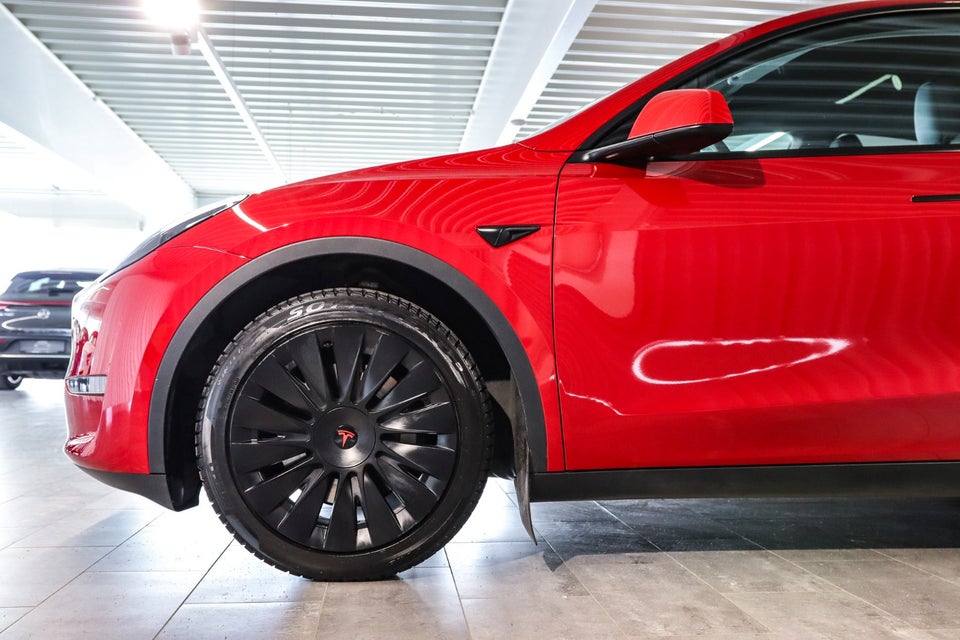 Tesla Model Y Long Range AWD 5d