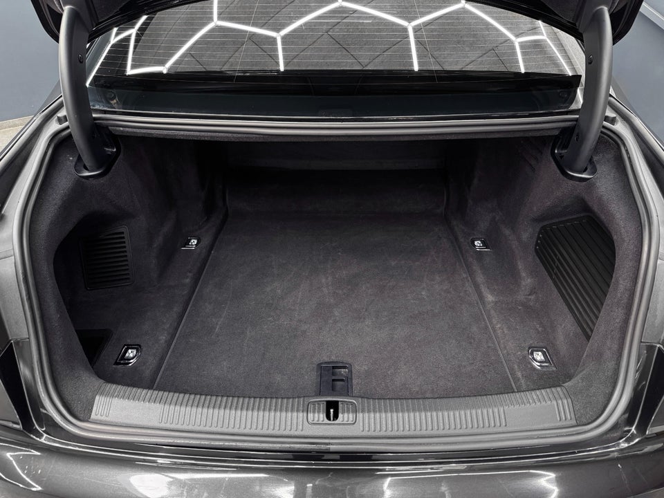 Audi A8 50 TDi quattro Tiptr. 4d