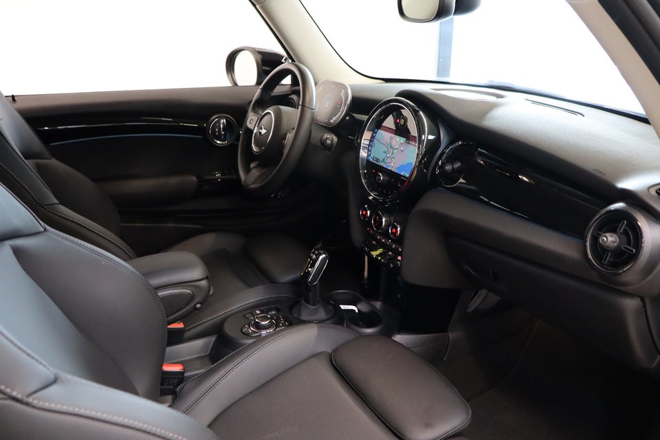 MINI Cooper SE Classic Trim 3d