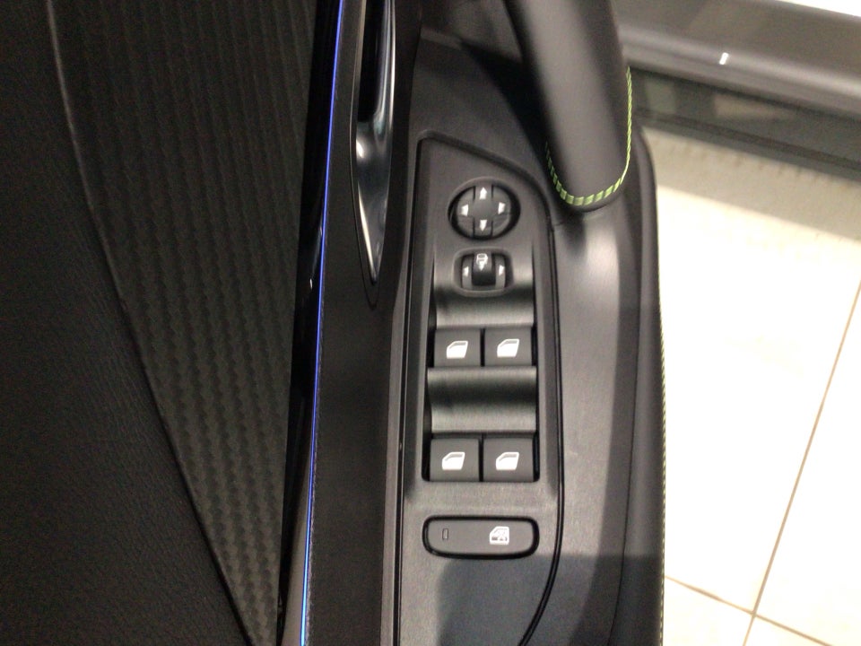 Peugeot e-2008 54 GT 5d