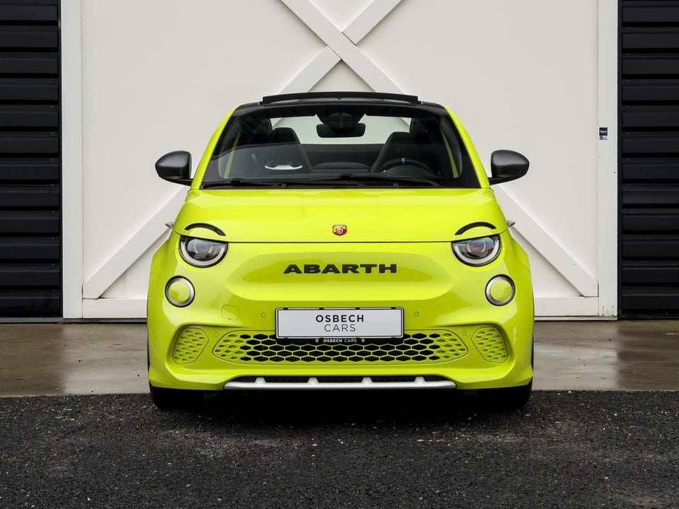 Abarth 500e Scorpionissima Cabrio 2d