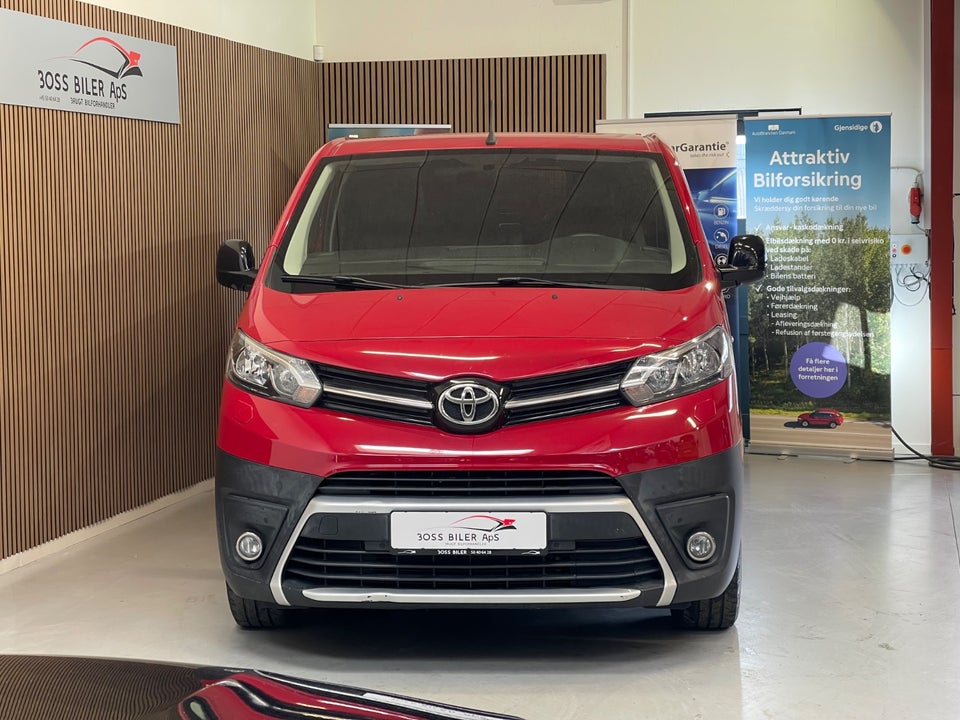 Toyota ProAce 2,0 D 120 Medium Comfort 4d