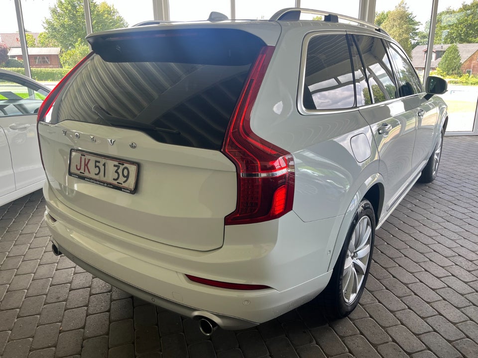 Volvo XC90 2,0 D4 190 Momentum aut. 7prs 5d