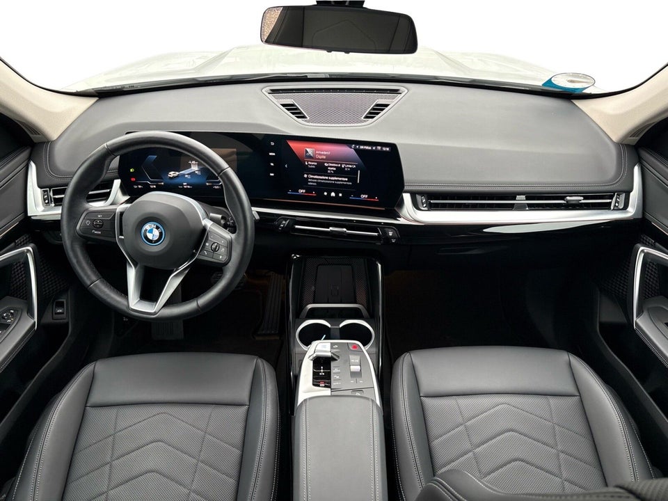 BMW iX1 eDrive20 X-Line 5d