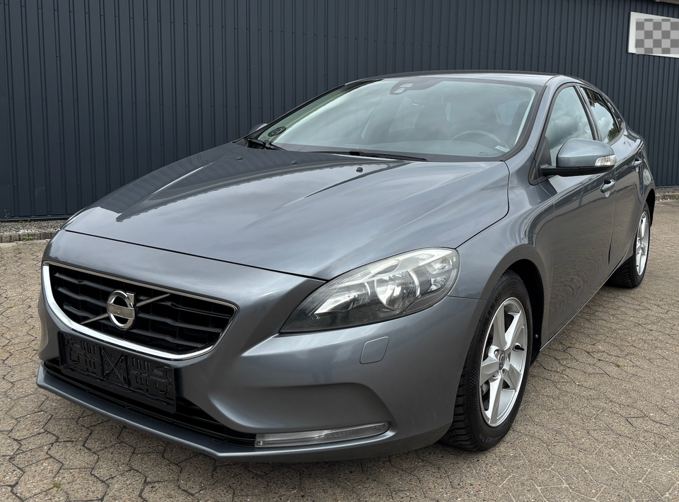 Volvo V40 1,6 D2 115 Kinetic 5d