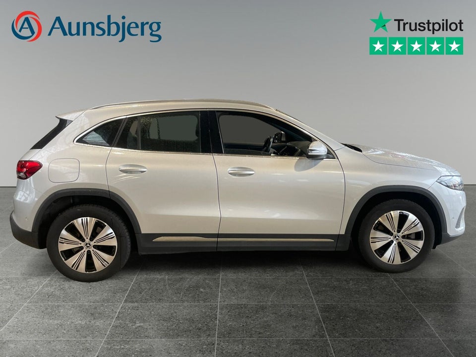 Mercedes EQA300 Progressive 4Matic 5d