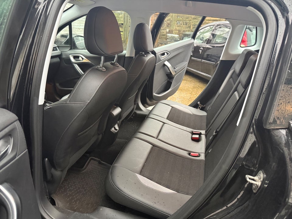 Peugeot 2008 1,2 VTi 82 Allure 5d