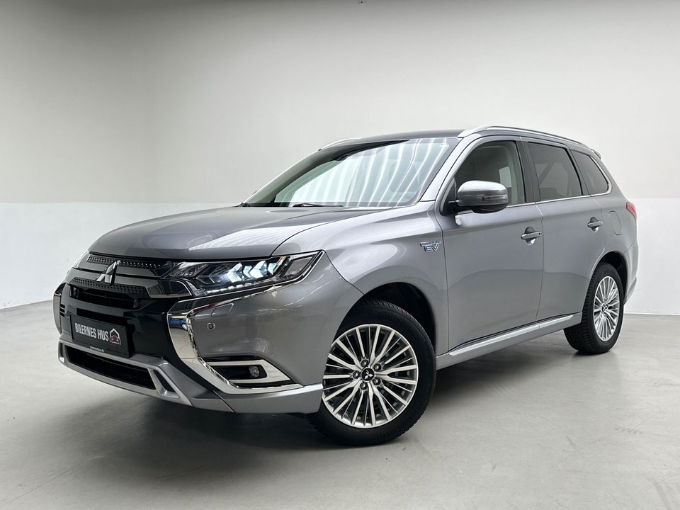 Mitsubishi Outlander 2,4 PHEV Intense CVT 4WD 5d