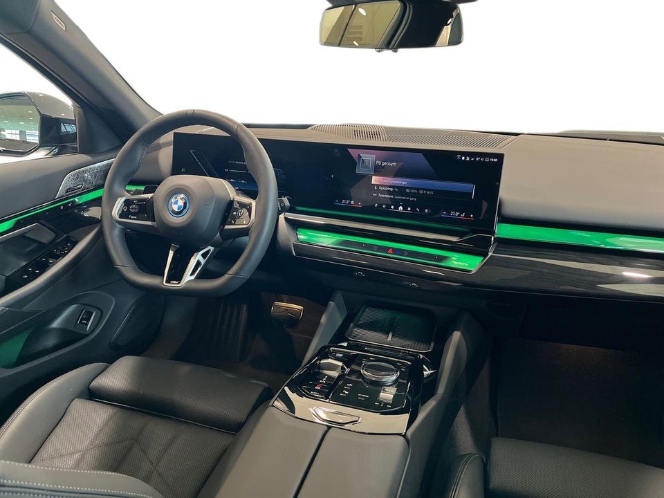 BMW i5 eDrive40 Touring Supercharged 5d