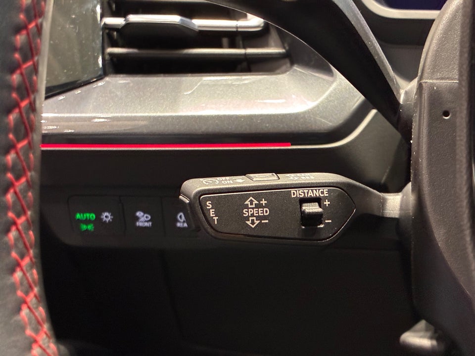 Audi Q4 e-tron 45 S-line quattro 5d