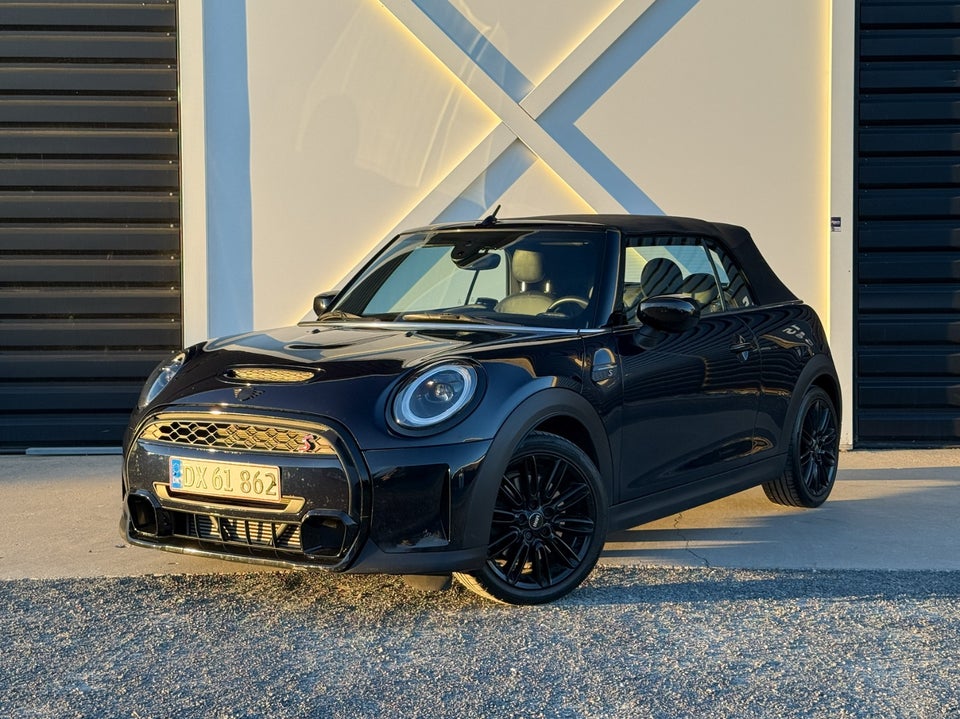 MINI Cooper S 2,0 Essential Cabriolet aut. 2d