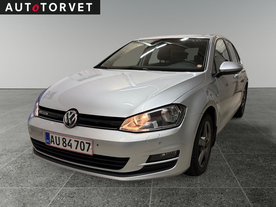 VW Golf VII 1,6 TDi 105 Trendline BMT 5d