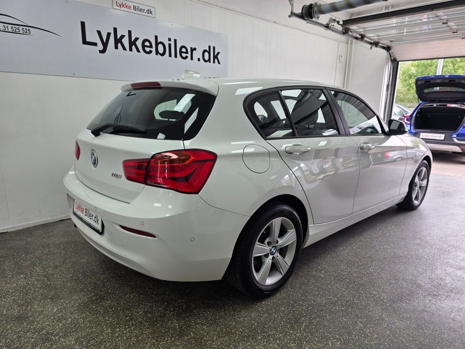 BMW 118i 1,5 Advantage aut. 5d