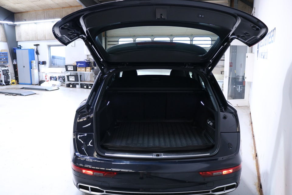 Audi Q5 55 TFSi e Sport Prestige Tour quattro S-tr. 5d