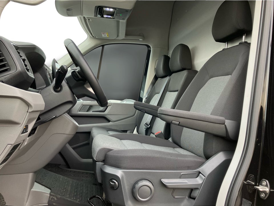 VW Crafter 35 2,0 TDi 177 Kassevogn L3H3 aut.