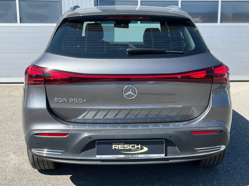 Mercedes EQA250+ Progressive Advance 5d