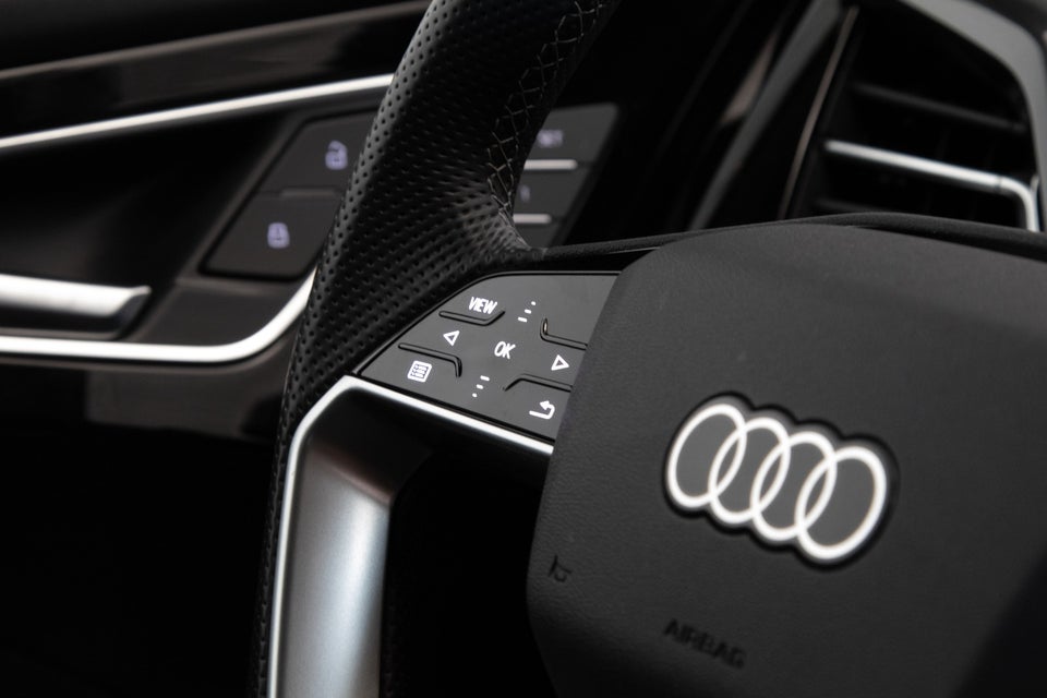 Audi Q4 e-tron 50 S-line quattro 5d