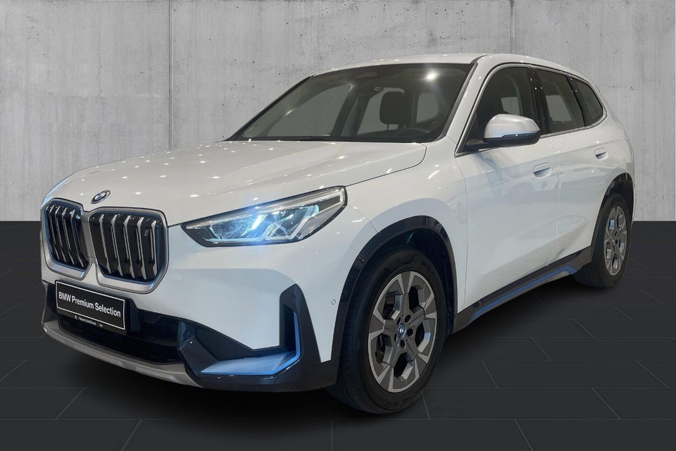 BMW iX1 xDrive30 5d