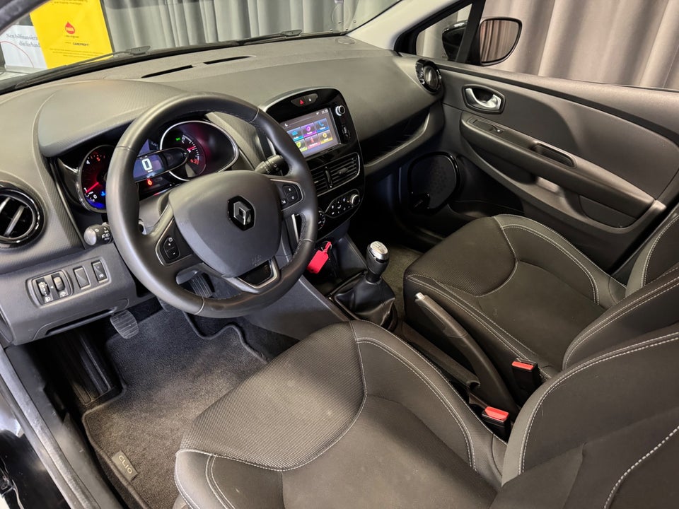 Renault Clio IV 1,5 dCi 90 Limited Sport Tourer 5d