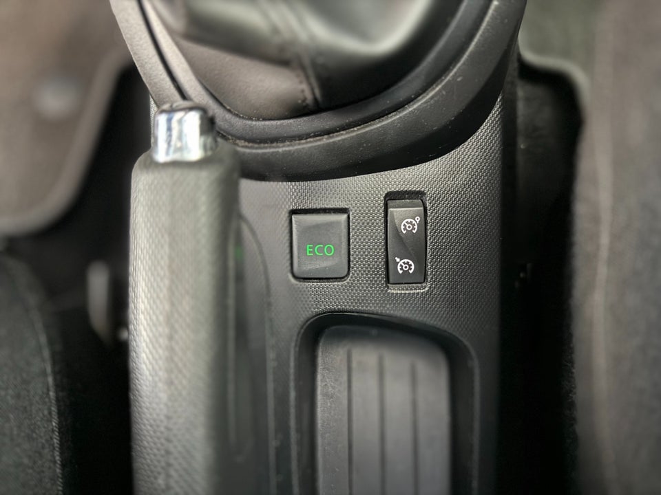 Renault Captur 0,9 TCe 90 Expression Navi Style 5d