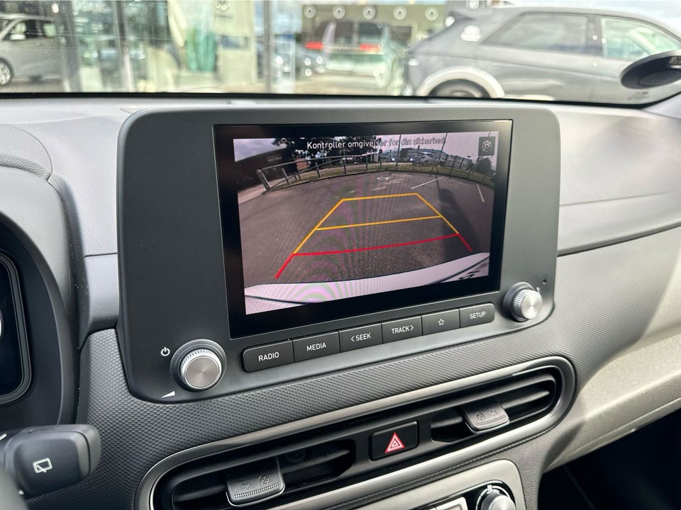 Hyundai Kona 64 EV Essential 5d