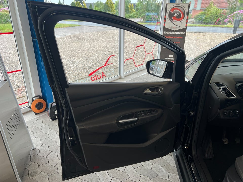 Ford C-MAX 1,0 SCTi 125 Titanium 5d