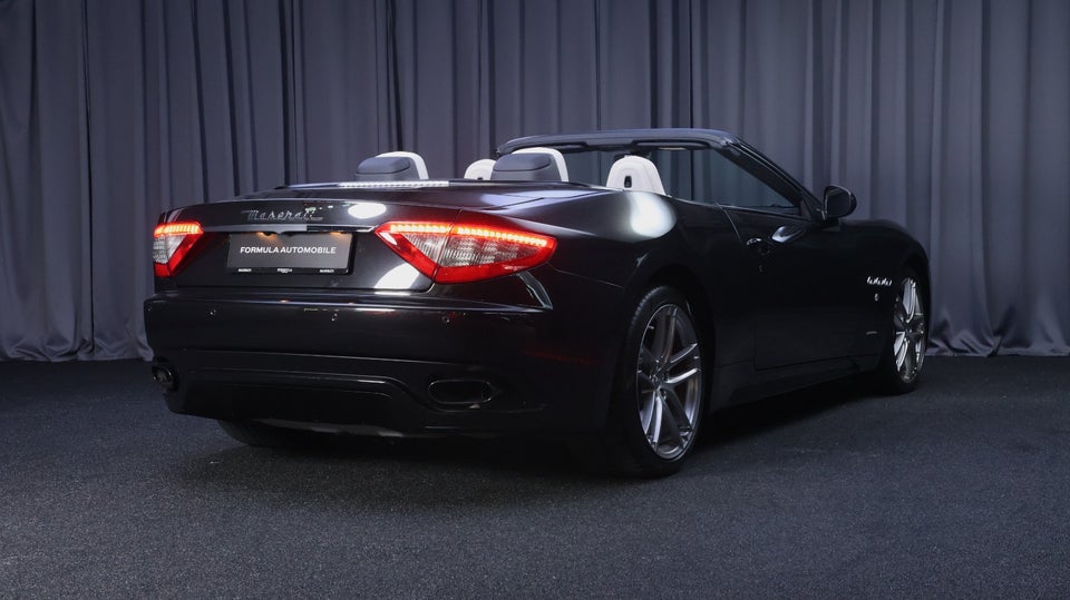 Maserati GranCabrio 4,7 Sport aut. 2d