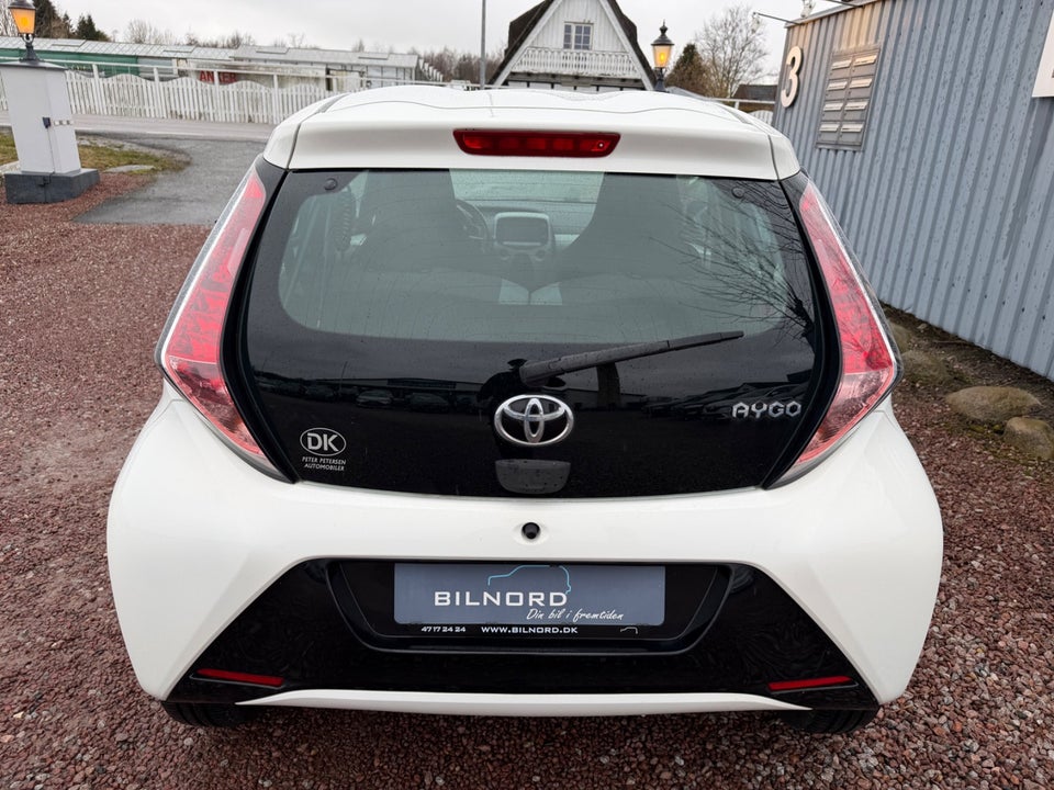 Toyota Aygo 1,0 VVT-i x-touch 5d