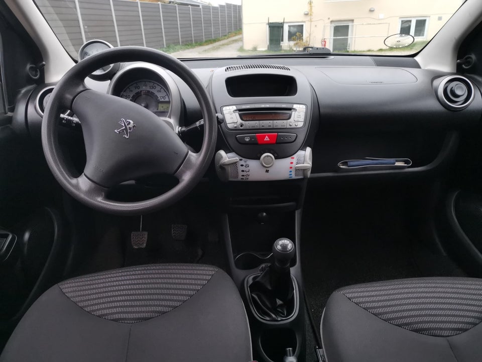 Peugeot 107 1,0 Active 5d