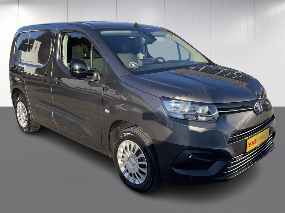 Toyota ProAce City 1,5 D 102 Medium Comfort 6d