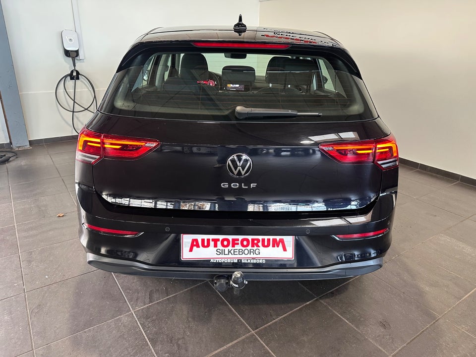 VW Golf VIII 1,5 TSi 130 Life 5d