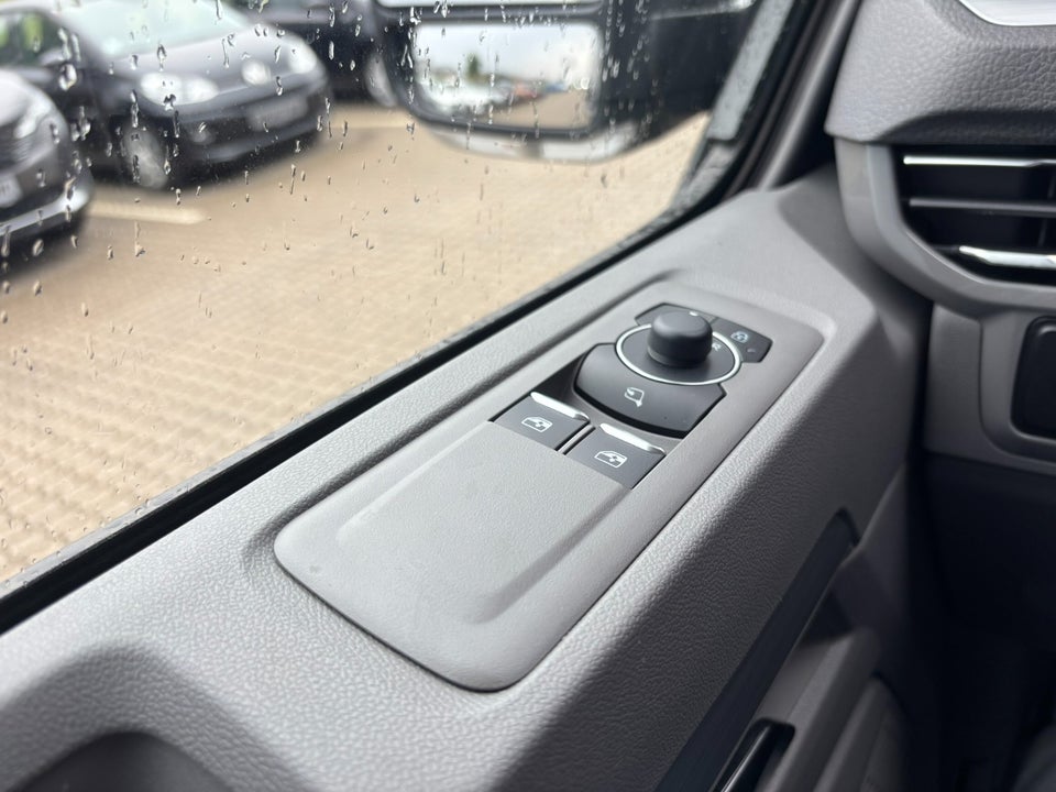 VW Transporter 2,0 TDi 170 Comfort Kassevogn aut. LWB