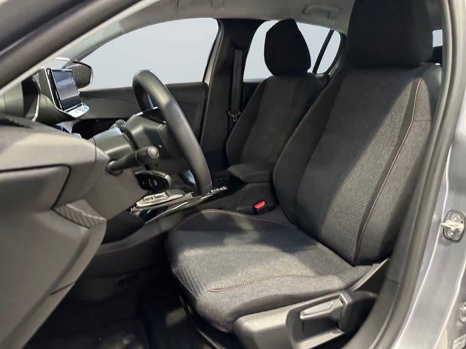 Peugeot e-208 50 Style 5d
