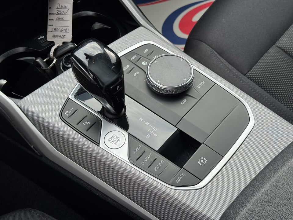 BMW 320d 2,0 Touring Connected aut. 5d