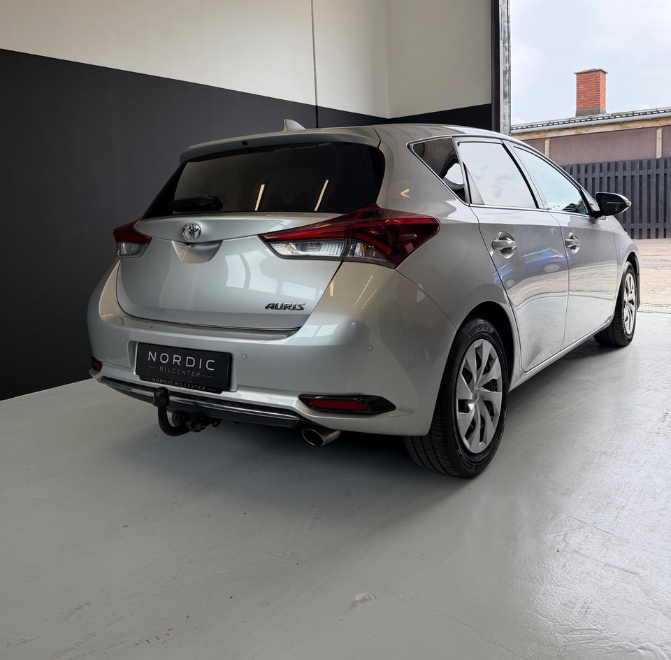Toyota Auris 1,2 T T2 Comfort 5d