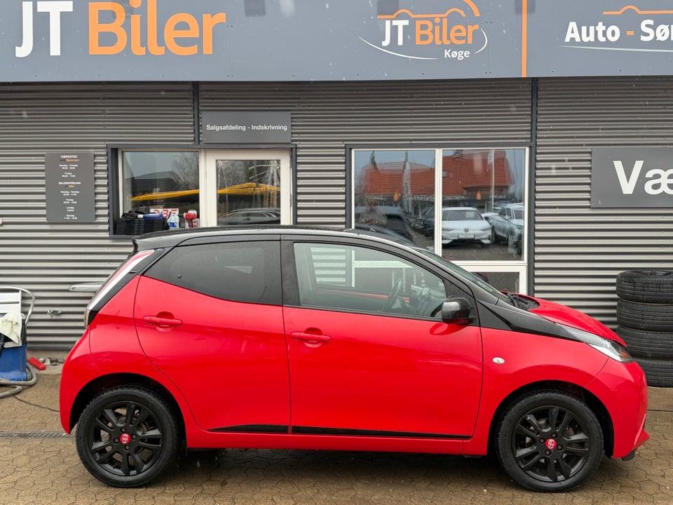 Toyota Aygo 1,0 VVT-i x-play 5d