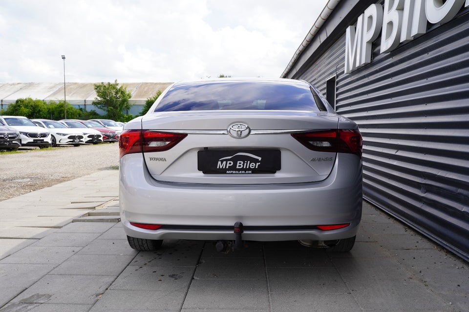 Toyota Avensis 1,8 VVT-i T2 Executive 4d