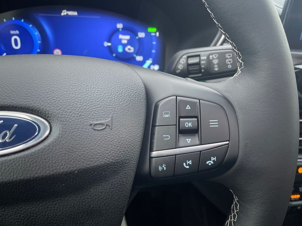 Ford Kuga 2,5 PHEV Vignale CVT 5d